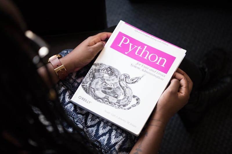 JavaScript Moderno ES6+: Desarrollo Web Profesional con Proyectos Reales · formación FUNDAE