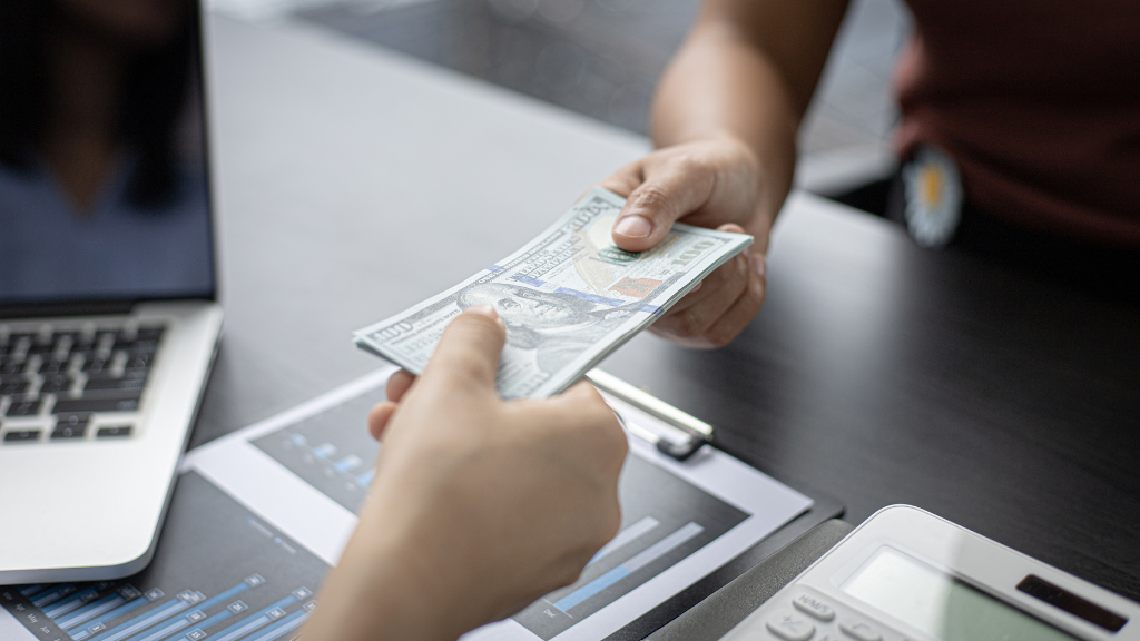 Blanqueo de capitales - Análisis financiero y Proyectos de inversión · formación FUNDAE