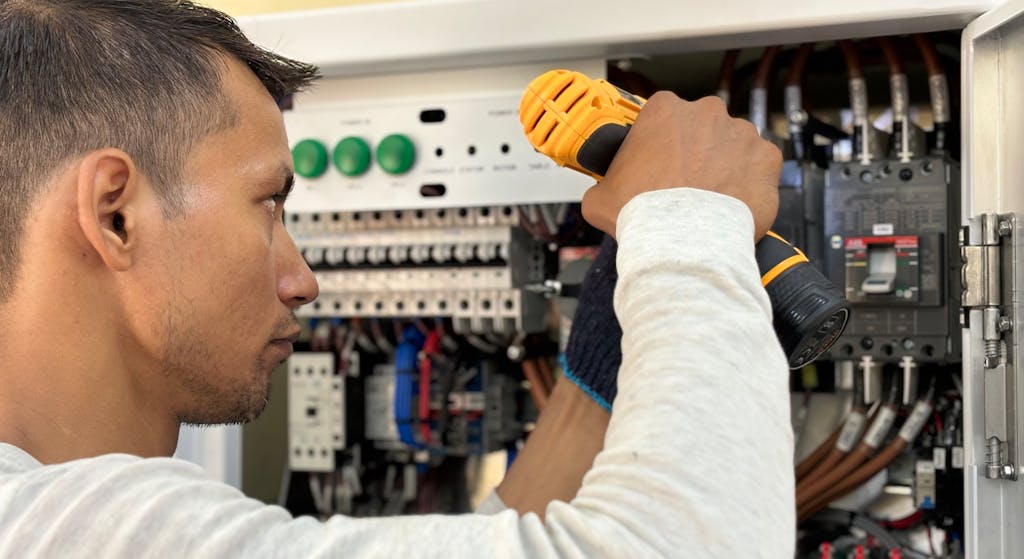 Electricista de edificios y prevención de riesgos en electricidad · curso bonificado